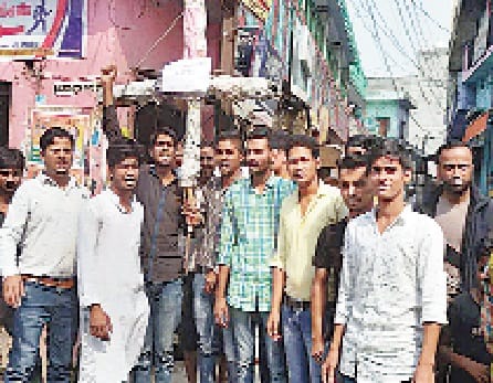 Amar Singh's funeral effigy removed