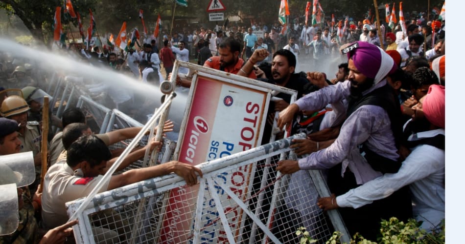 Police water cannons expelled Youth Congress in chandigarh