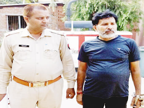 Relief scam sent to a prison, five detained 
