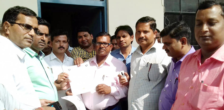 Advocates lawsuit Demanded withdrawal