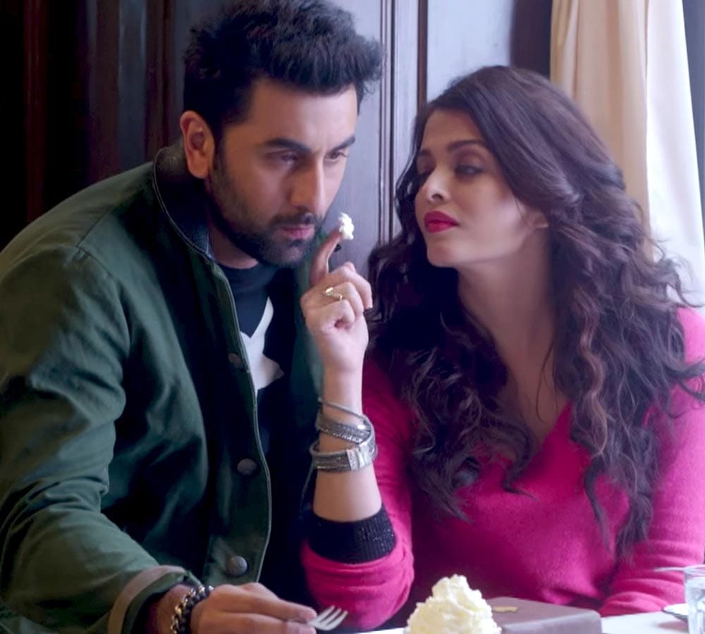 these bollywood actress faced problem in bold scene