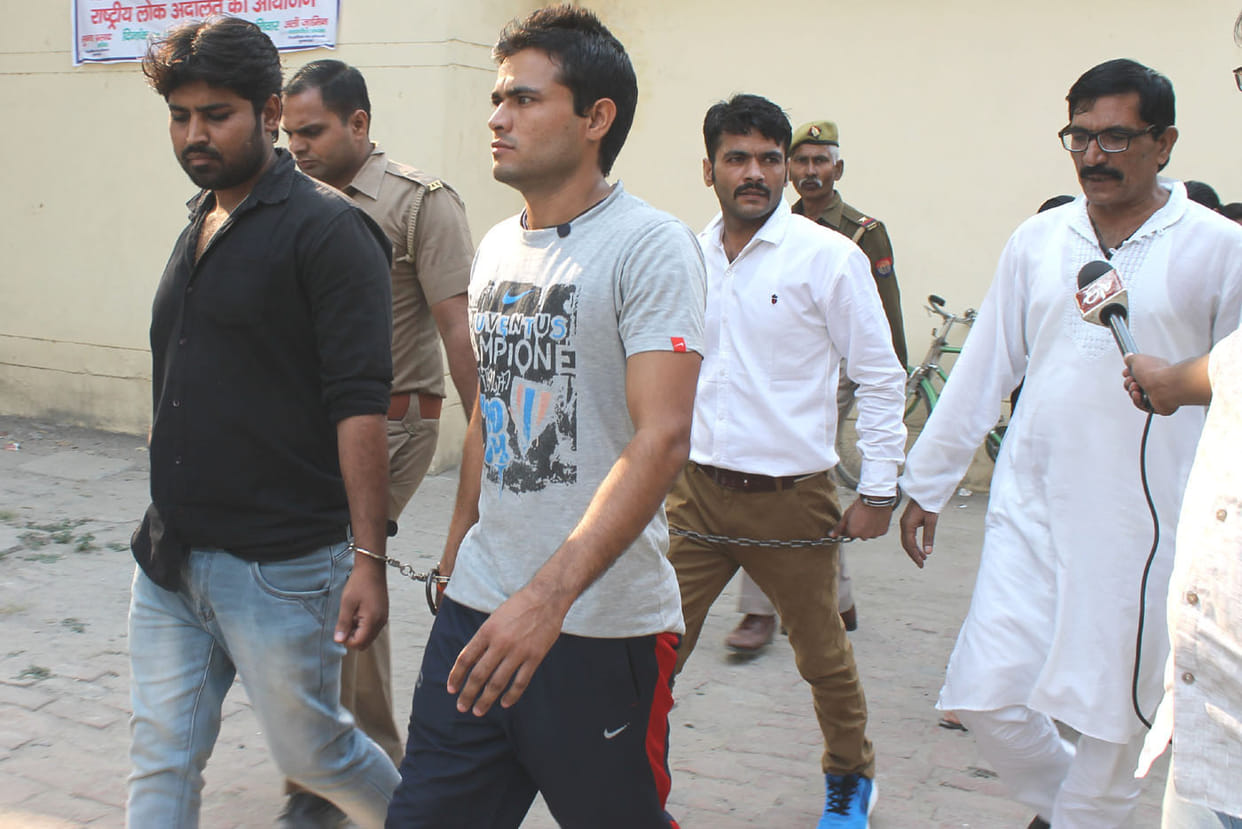 Mother and son to life imprisonment in the murder of five