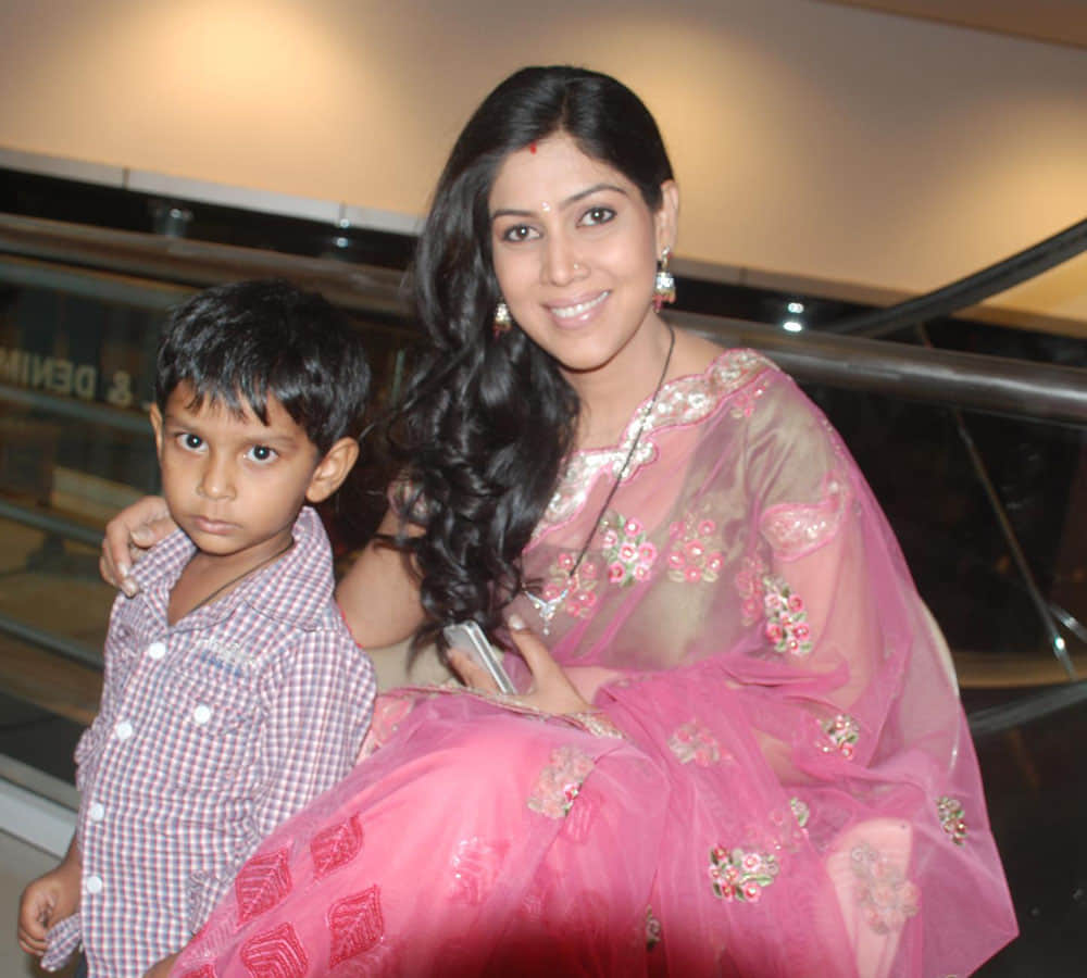 Single in real life, Sakshi Tanwar plays Aamir's wife in 'Dangal'