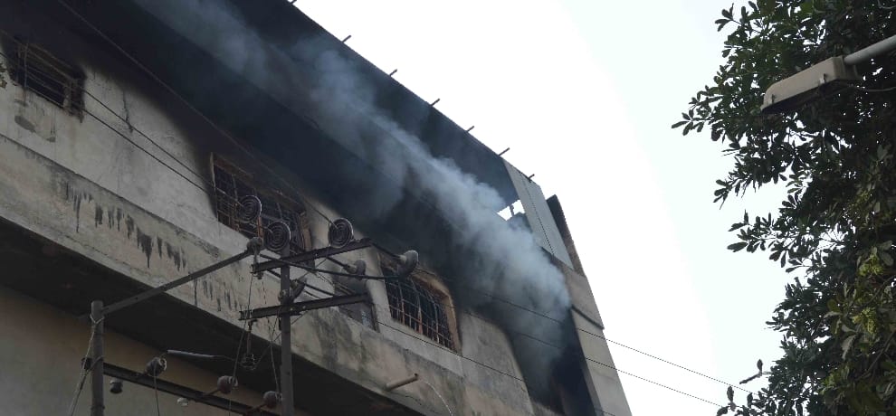 Fire in factory before its have to opened, Gaurd ran away 