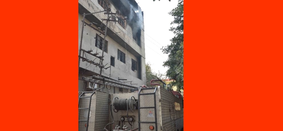 Fire in factory before its have to opened, Gaurd ran away 