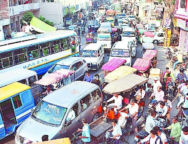 People trapped in the city grueling jam