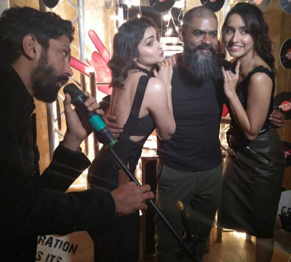 prachi desai consious about her dress