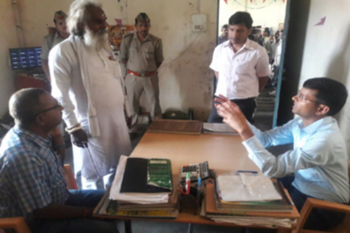 Storekeeper of one month's salary withheld