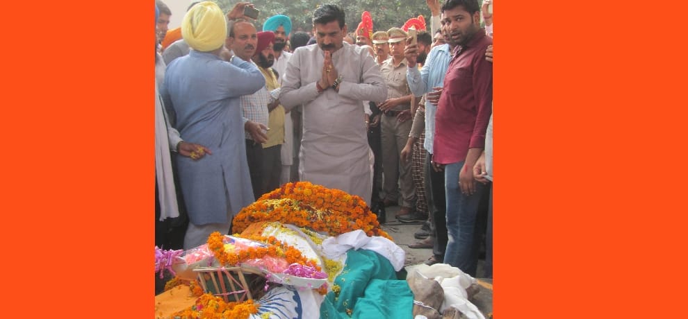 Martyr Sushil Kumar's funeral, seen anger against Pakistan among the people