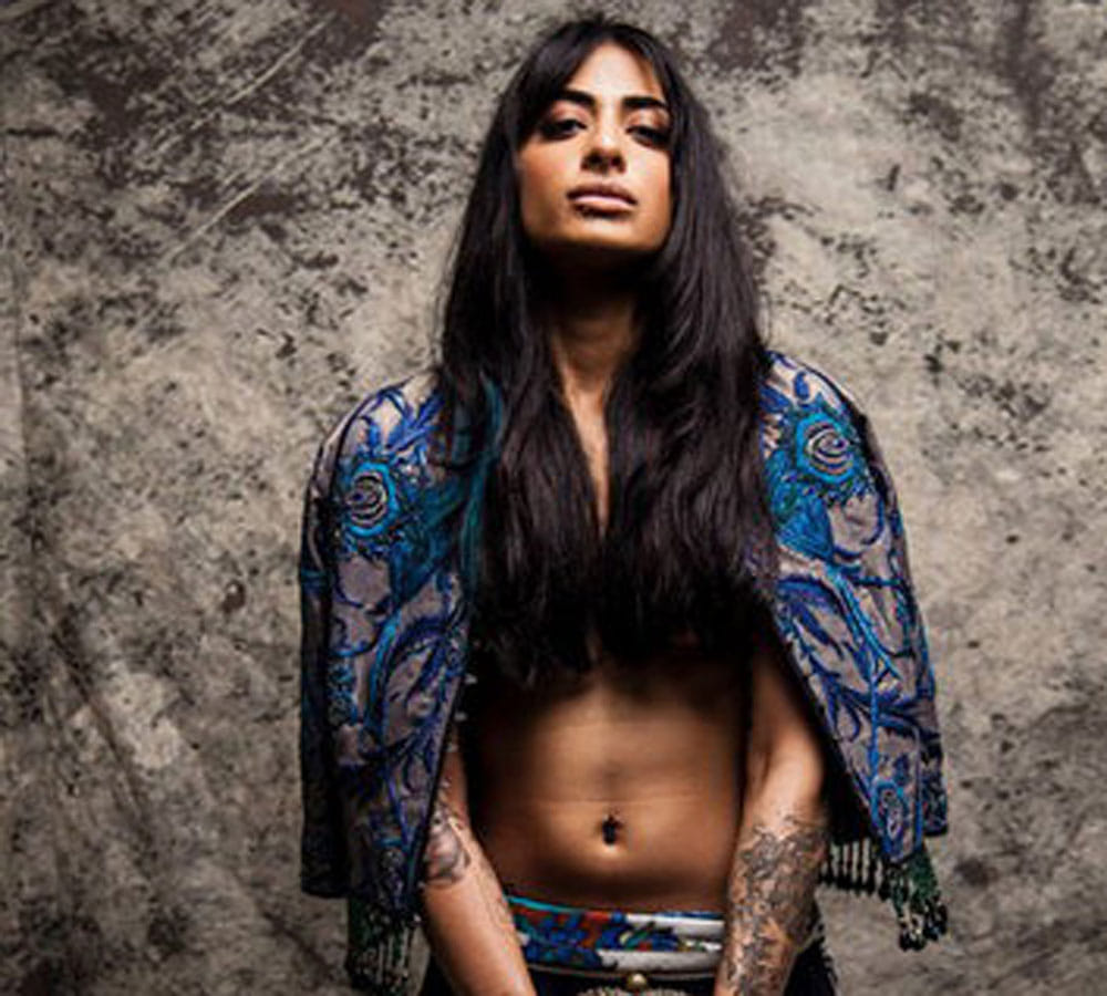 bigg boss contestant vj bani topless photos viral