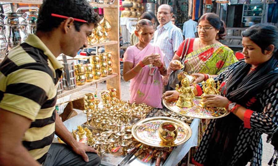 dhanteras 2021 importance of buying utensils on dhanteras