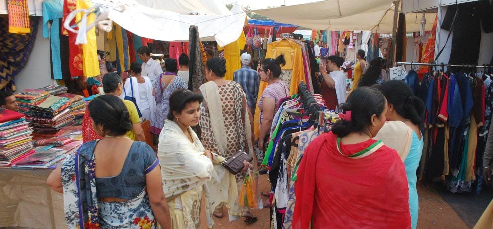 markets are ready for diwali fest shopping in noida