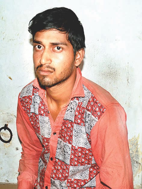 Instead of e-rickshaw driver was burned