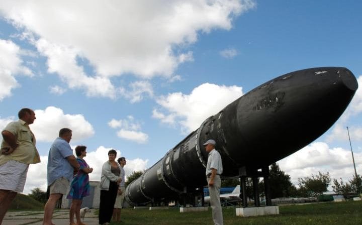 russia got new nuclear missile satan 2