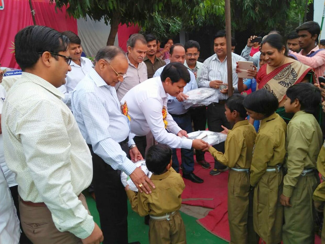 On Dhanteras children New Cka food in pots