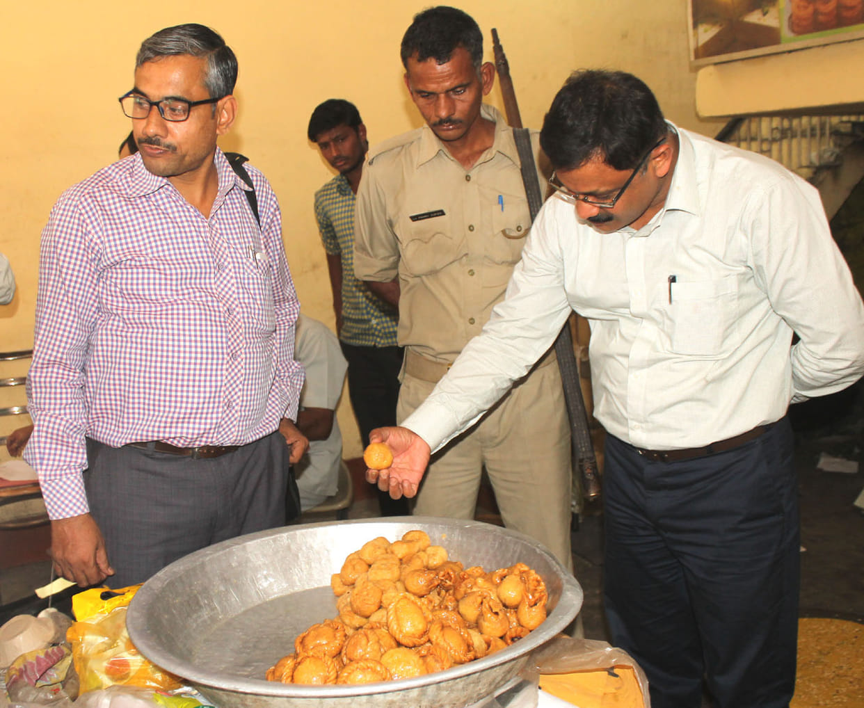 milk 11 samples found adulterated 