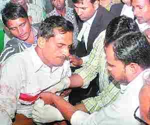 Vakil shot at, Agitation