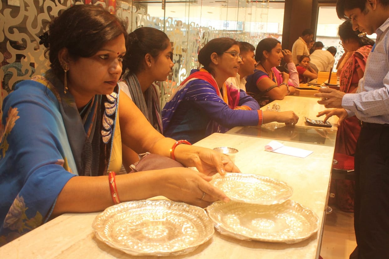 People descended on Dhanteras Hui 'Dnwarsha'