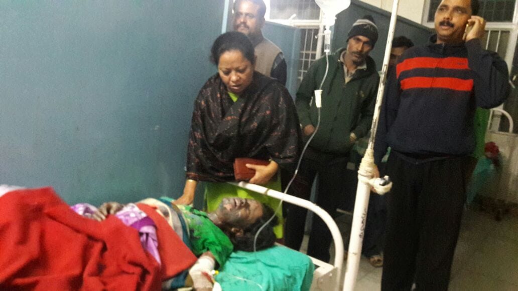 along three child five men burn in dehradun.