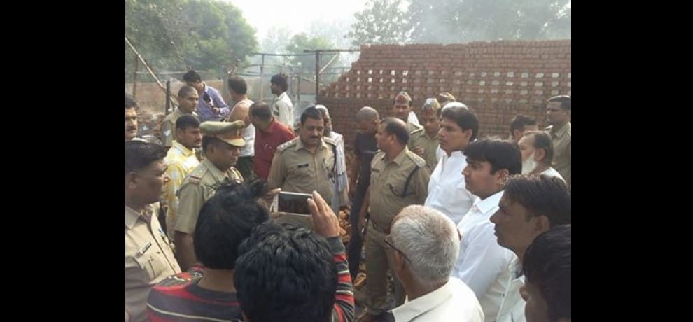 fire in cracker factory of loni ghaziabad, one dead two injured