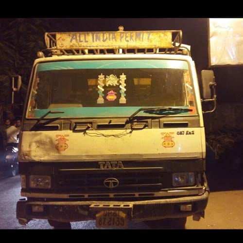 police seezed illiegal liquor in UP's Pratapgarh