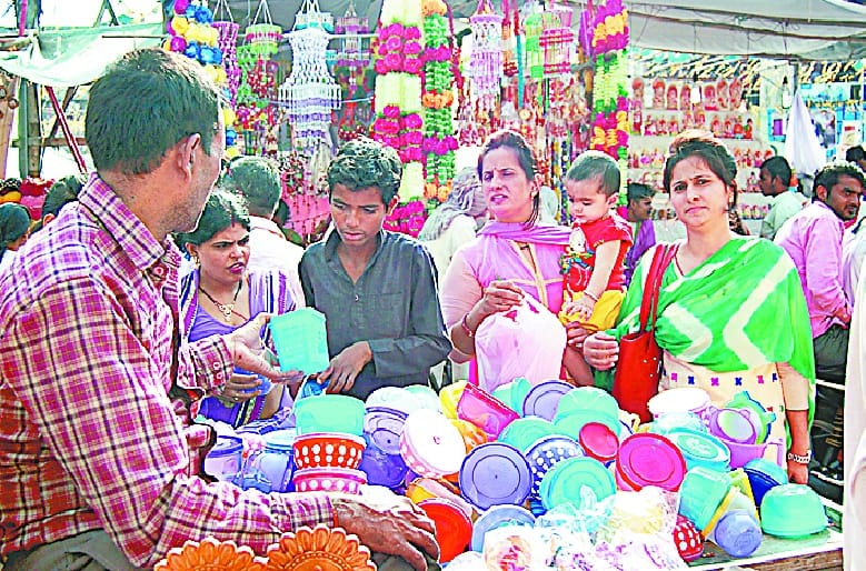 Markets grew charm of Diwali