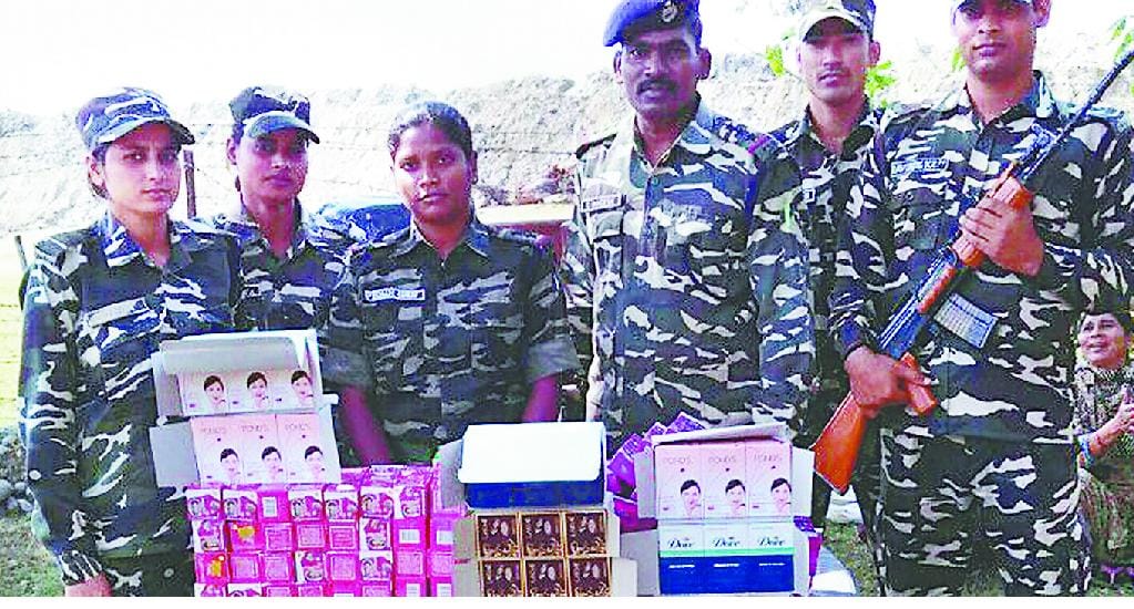 SSB with three women caught overseas cosmetic