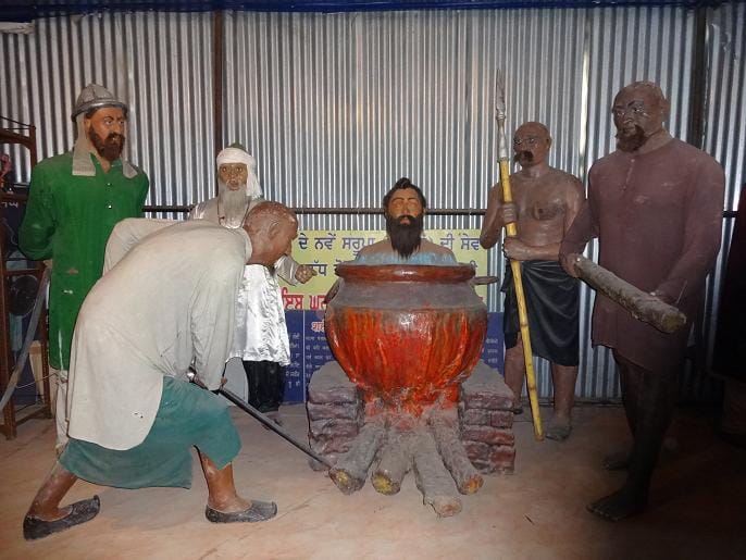 parminder singh, created museum with live statue of martyrs