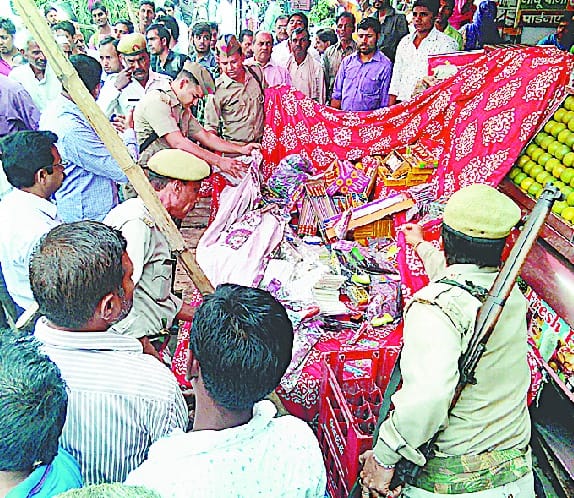 SP leader's two sons sell firecrackers caught