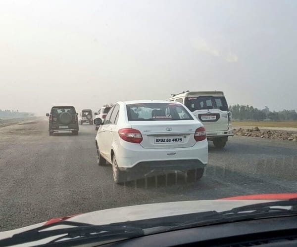  UP CM Akhilesh Yadav drives at lucknow agra express way.