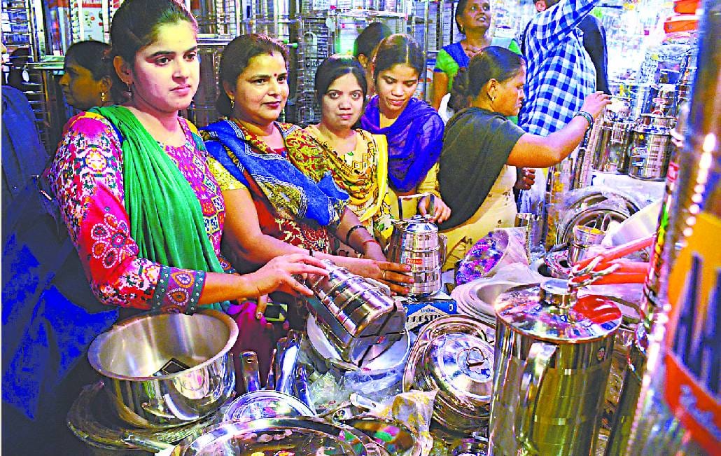Dhanteras lashed four billion on the market