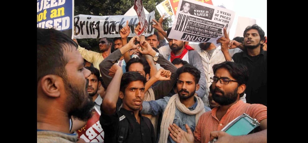 jnu students protest against delhi police head quarter to bring back najeeb ahmad