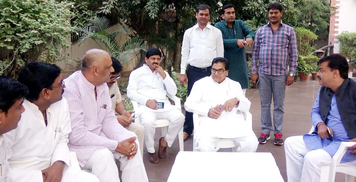 ram gopal said akhilesh's no match cm will again in 2017 