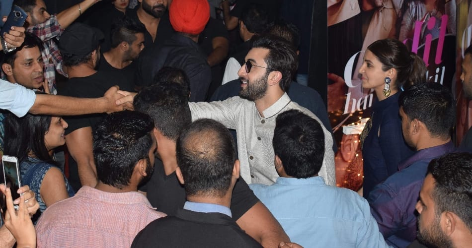 ranbir kapoor and anushka sharma celebrate diwali with fans in elante mall chandigarh