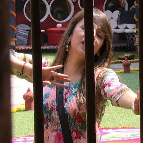 bigg boss contestnts feel emotional after watching diwali gifts