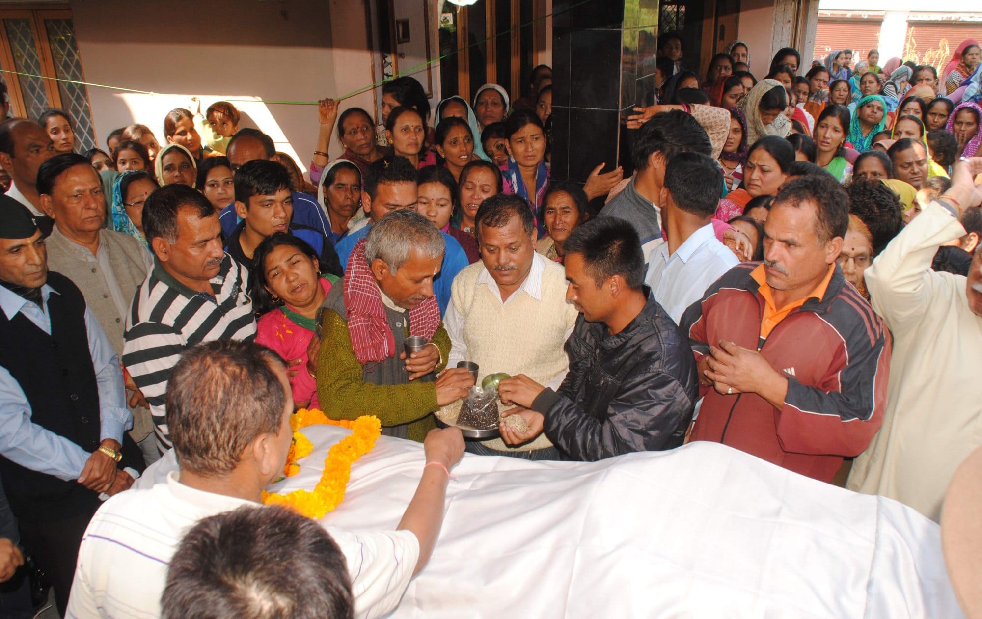 creamtion of martyr sandip singh rawat in dehradun