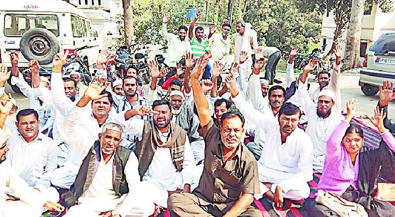 Spaiyon picketing Fatehpur police station 