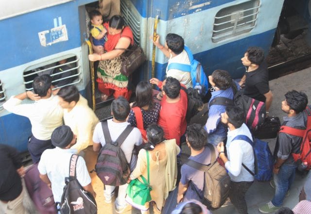 Scramble to go home, full trains