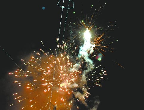 Ramnagari Diwali boom, household lamp burns