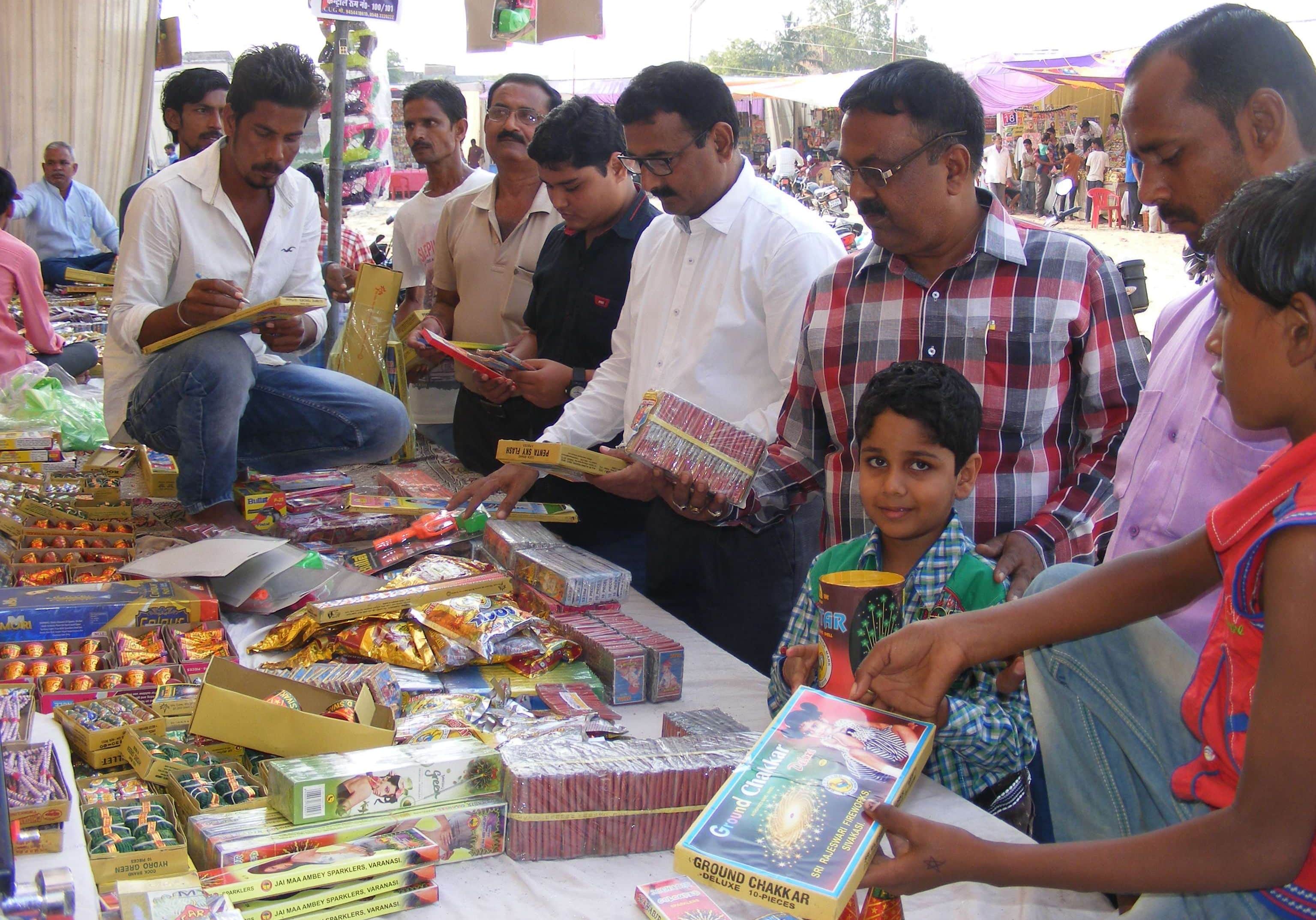 Habit of not washing hands after burning crackers on diwali can cause you serious diseases