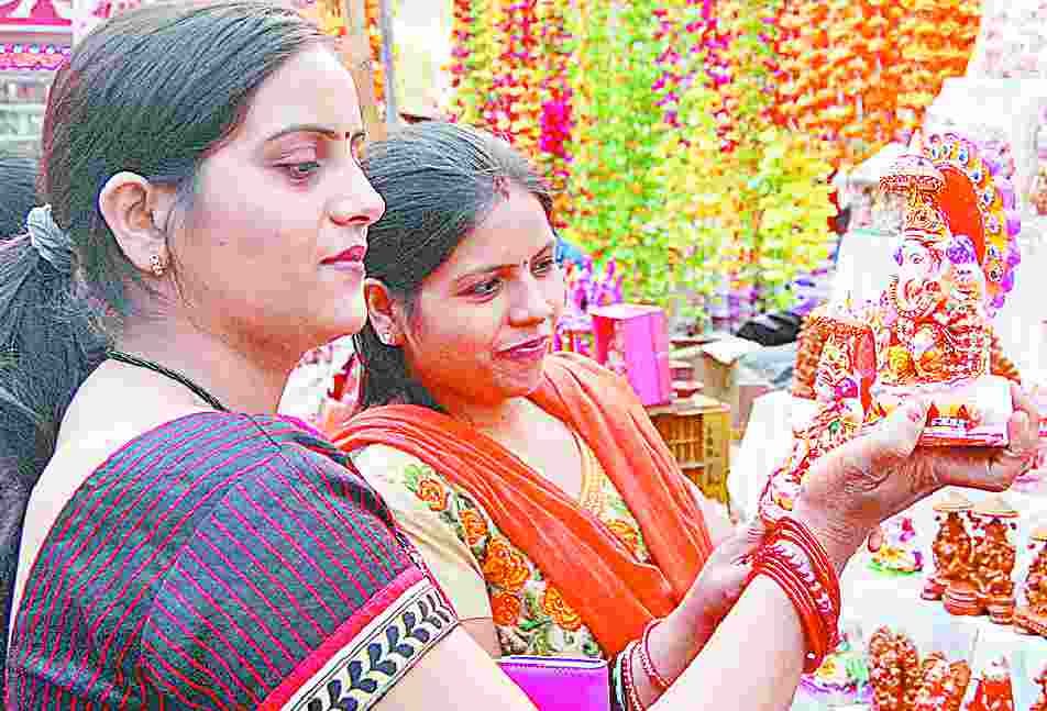 diwali par baazar