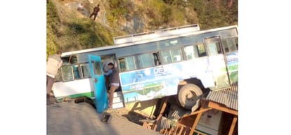 HRTC bus accident near Bhalan Kullu Himachal Pradesh 