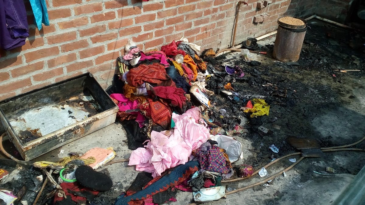Many places in the district fire Millions of ash Goods