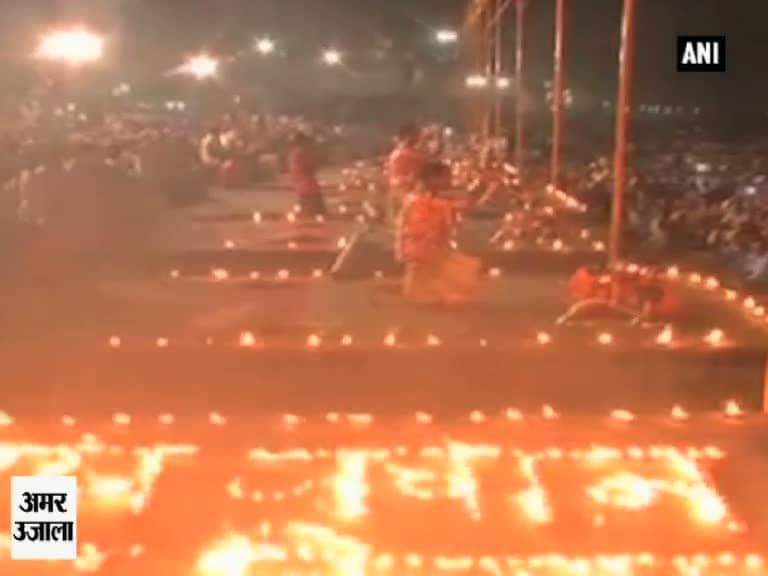 वाराणसी में गंगा की महाआरती