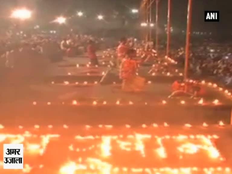 वाराणसी में गंगा की महाआरती