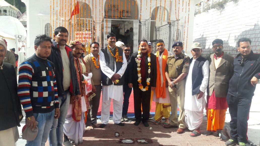 gangotri dham kapat closed on monday.