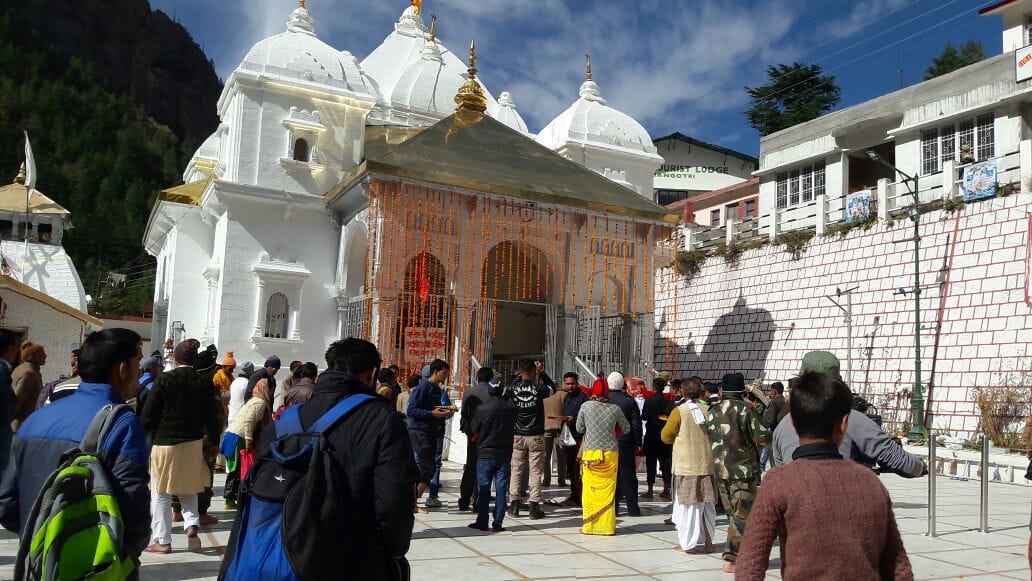 gangotri dham kapat closed on monday.