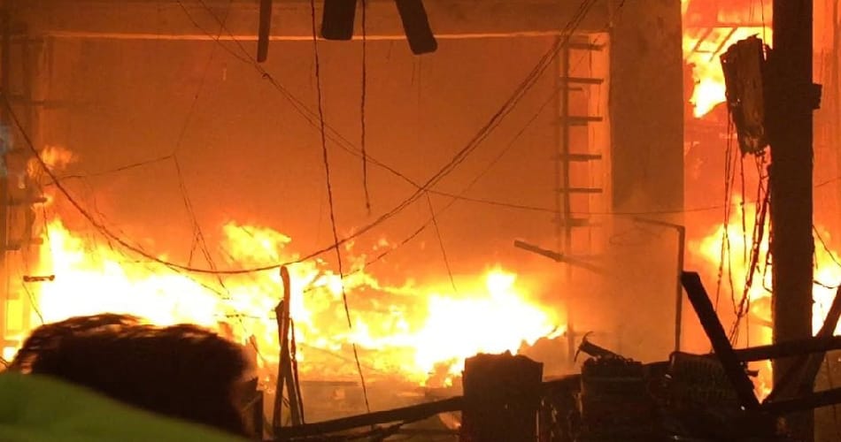 narnaul news, dewali night, three, shops, fire