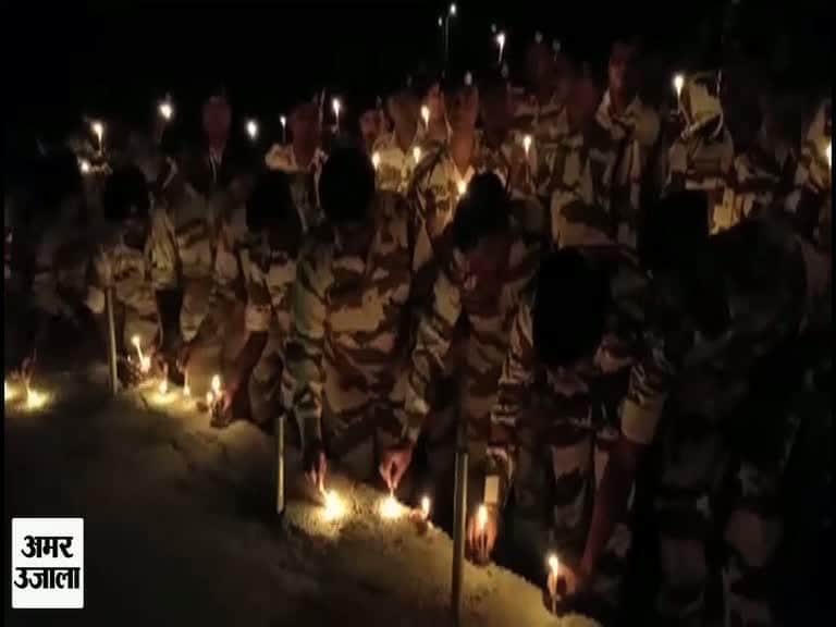 आईटीबीपी के जवानों ने शहीदों को दी श्रद्धांजलि 