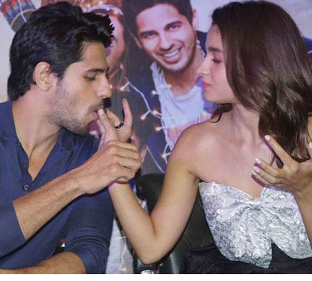 What will Alia do if stuck in an elevator with Sidharth ?